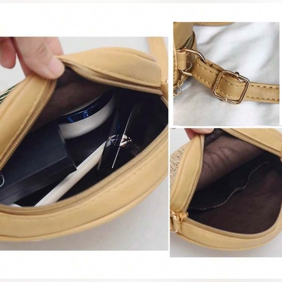 ✨ New ✨Small Pineapple Straw Purse 🍍 - Picture 6 of 6